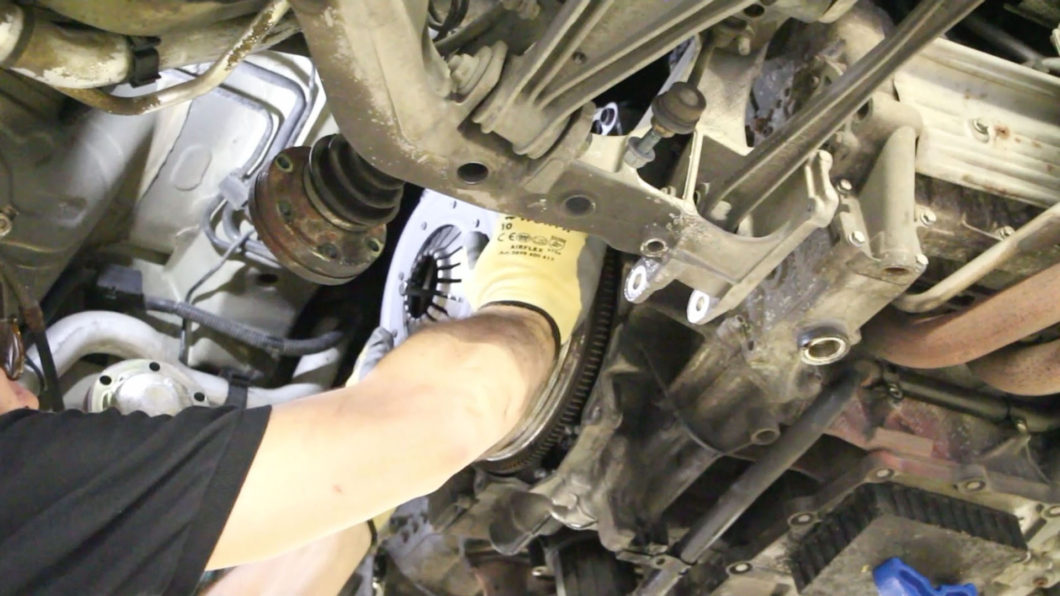 Remplacement d’un roulement IMS Porsche